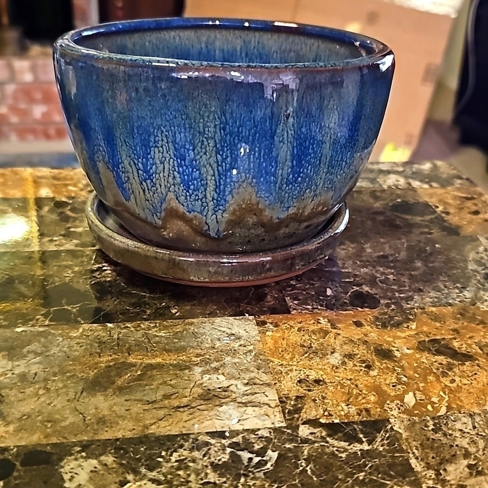 Blue & Tan Ceramic Planter With Saucer and Drainage Holes Preowned 6"x6"x4" - Picture 2 of 12